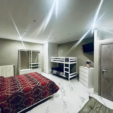 Apartment Mema House Parri Parma
